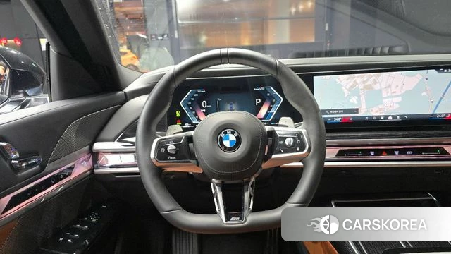 BMW 7 Series (G70) 2025 Черный из Кореи, фото 4