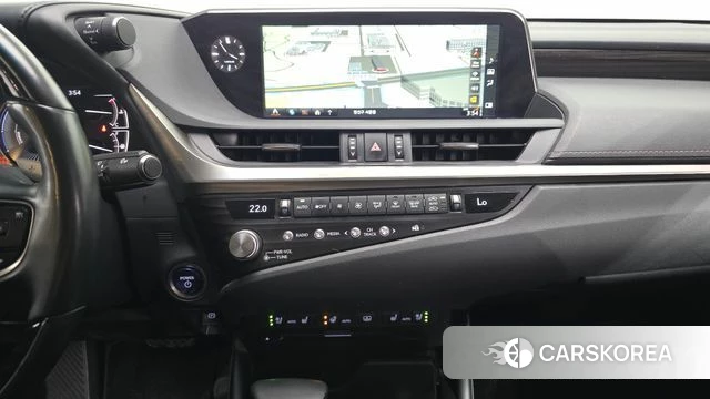 Lexus ES300h 7th generation 2021 Черный из Кореи, фото 4
