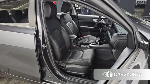 Kia The New K3 2nd generation 2021 Серый из Кореи, фото 4