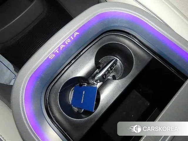 Hyundai Staria 2021 Белый из Кореи, фото 4