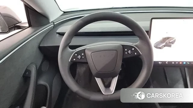Tesla Model 3 2025 Серый из Кореи, фото 4