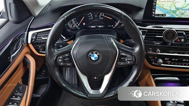 BMW 5 Series (G30) 2018 Белый из Кореи, фото 4