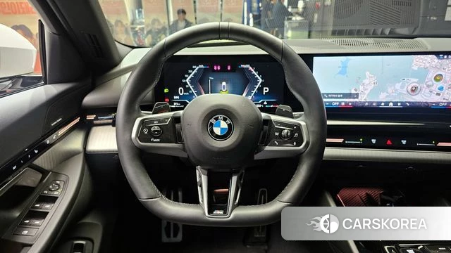 BMW 5 Series (G60) 2024 Белый из Кореи, фото 4