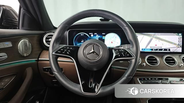 Mercedes-Benz E-Class W213 2023 Серый из Кореи, фото 4