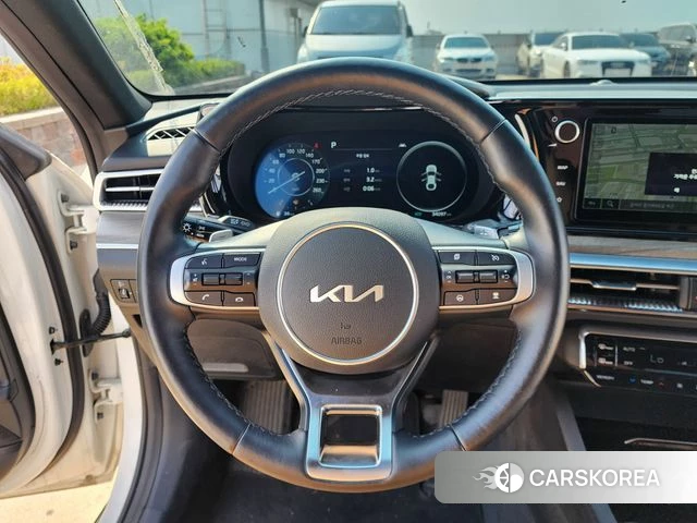 Kia K5 3rd generation 2023 Белый из Кореи, фото 4