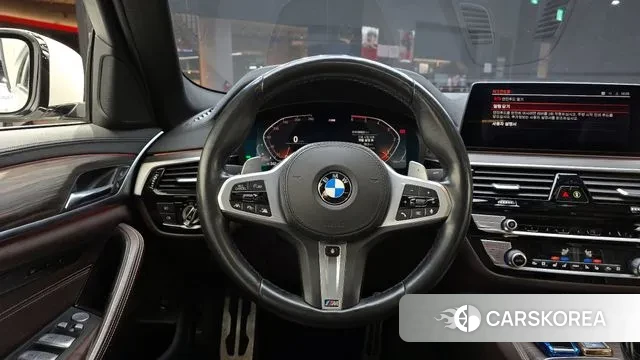 BMW 5 Series (G30) 2019 Белый из Кореи, фото 4