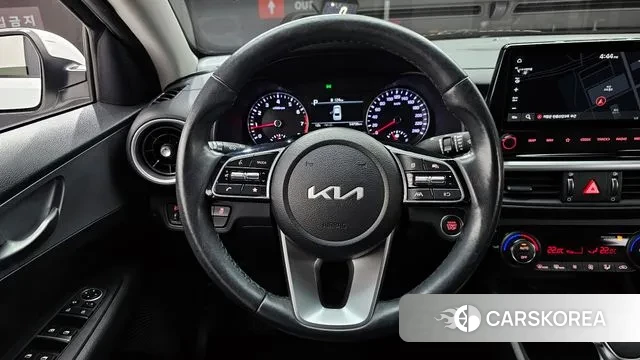 Kia The New K3 2nd generation 2022 Белый из Кореи, фото 4
