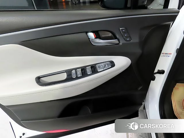 Hyundai The New Santa Fe 2022 Белый из Кореи, фото 4