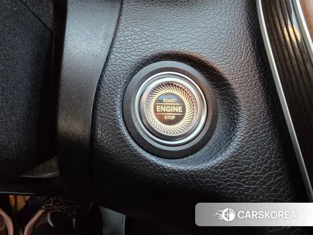 Mercedes-Benz C-Class W205 2019 Синий нефрит из Кореи, фото 4