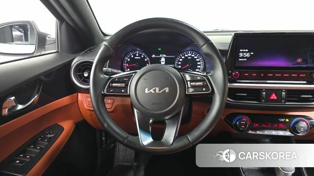Kia The New K3 2nd generation 2021 Белый из Кореи, фото 4