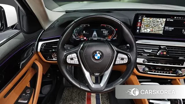 BMW 5 Series (G30) 2022 Белый из Кореи, фото 4