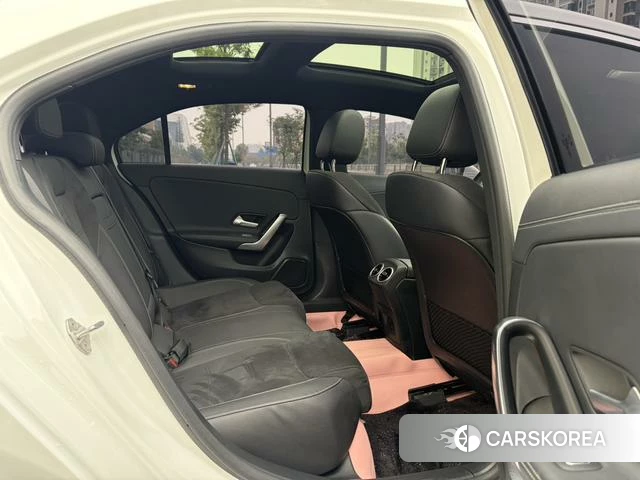 Mercedes-Benz Class A 2023 Белый из Китая, фото 4
