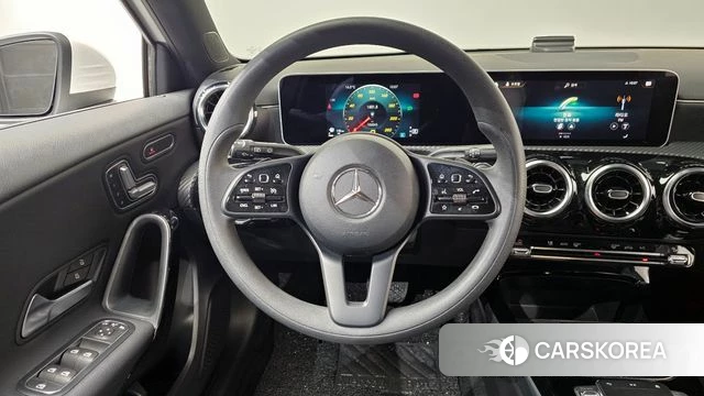 Mercedes-Benz A-Class W177 2019 Белый из Кореи, фото 4
