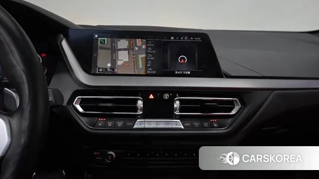 BMW 1 Series (F40) 2021 Белый из Кореи, фото 4