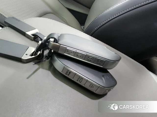 Kia The New Carnival 4th Generation 2023 Белый из Кореи, фото 4