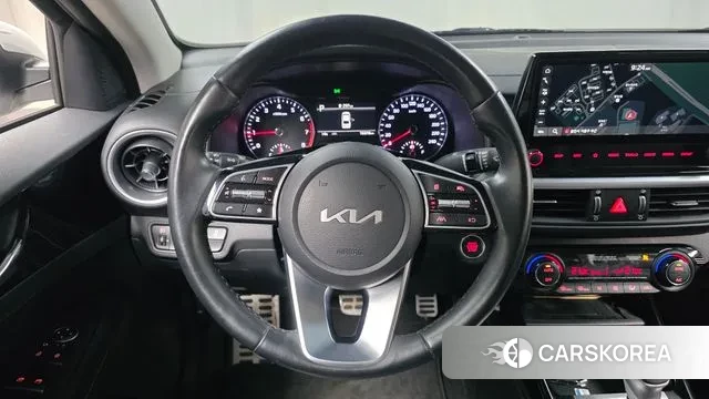 Kia The New K3 2nd generation 2023 Белый из Кореи, фото 4
