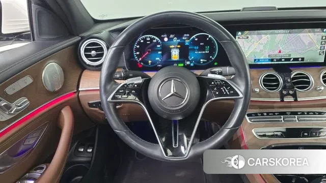 Mercedes-Benz E-Class W213 2022 Белый из Кореи, фото 4