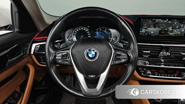 BMW 5 Series (G30) 2018 Белый из Кореи, фото 4