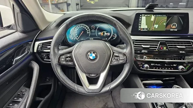 BMW 5 Series (G30) 2018 Белый из Кореи, фото 4