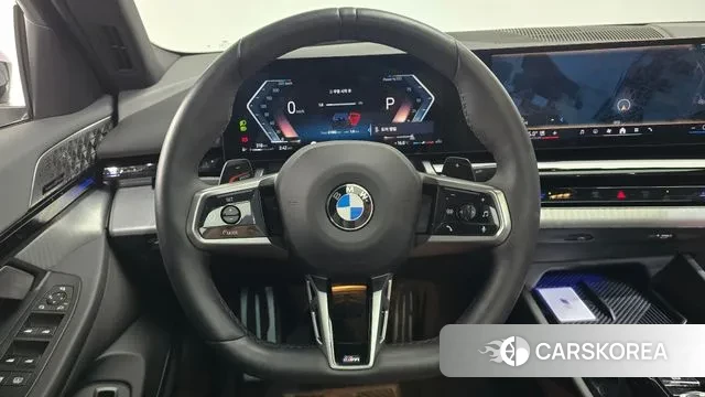 BMW 5 Series (G60) 2024 Черный из Кореи, фото 4