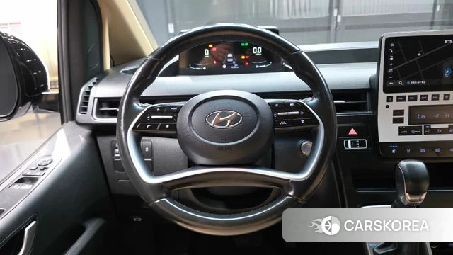 Hyundai Staria 2023 Белый из Кореи, фото 4