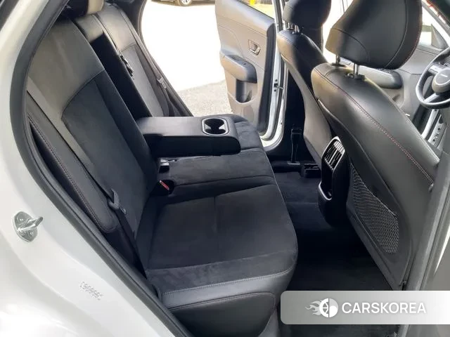 Hyundai Kona (SX2) 2024 Белый из Кореи, фото 4