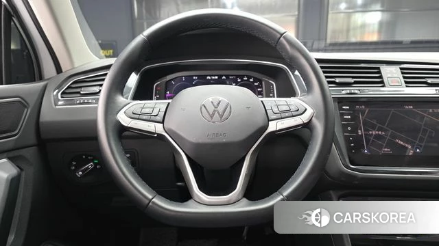 Volkswagen Tiguan second Generation 2021 Белый из Кореи, фото 4