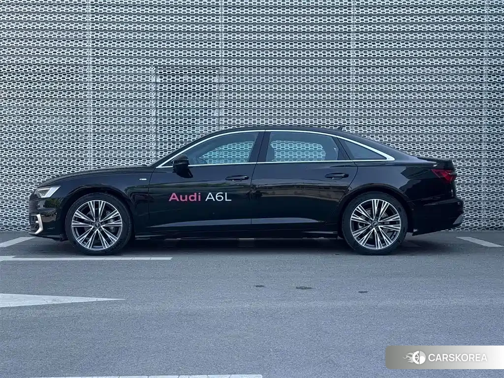 Audi A6L 2025 Черный из Китая, фото 4