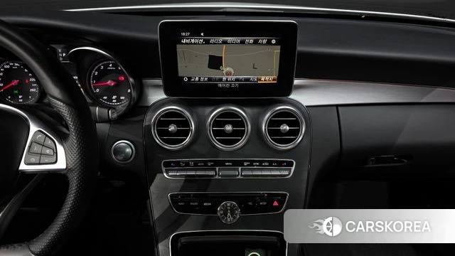 Mercedes-Benz C-Class W205 2018 Белый из Кореи, фото 4