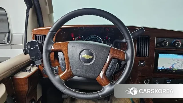 Chevrolet Express Van 2019 Серебристо-серый из Кореи, фото 4