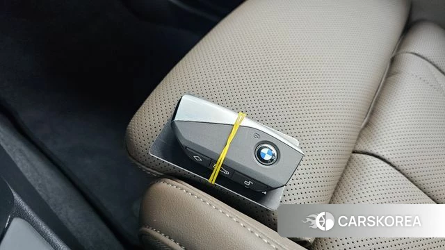 BMW X3 (G45) 2025 Светло-серебряный цвет из Кореи, фото 4