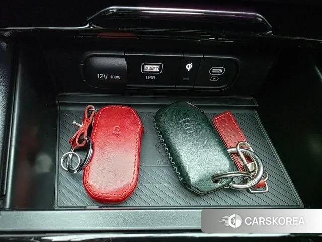 Kia Sportage 5th Generation 2023 Белый из Кореи, фото 4