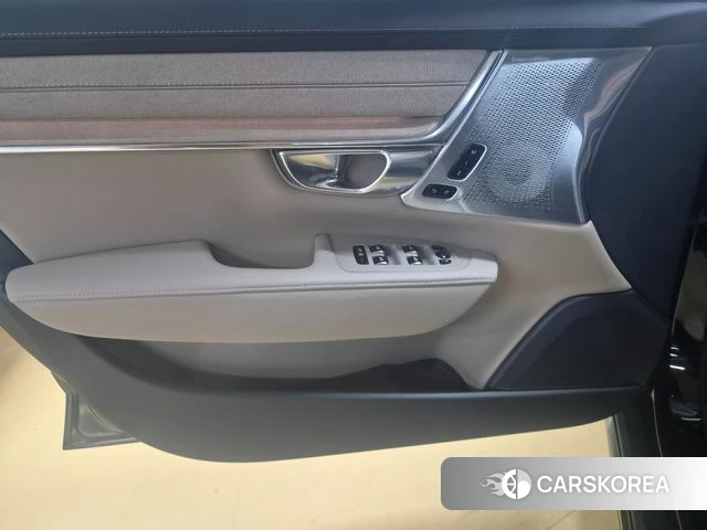 Volvo S90 2025 Черный из Кореи, фото 4