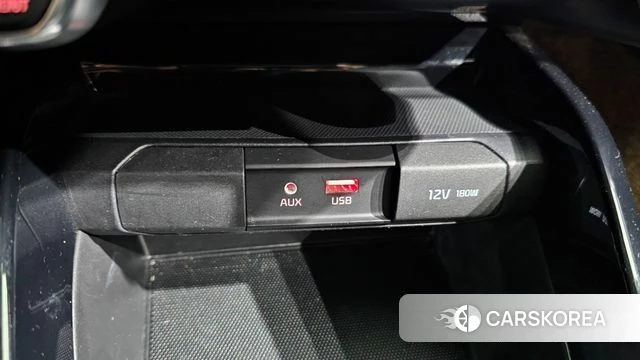 Kia Stonic 2018 Синий из Кореи, фото 4