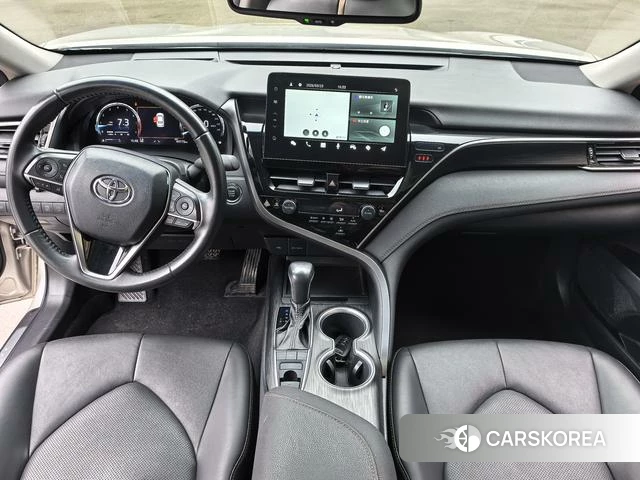 Toyota Camry 2023 Шампань из Китая, фото 4