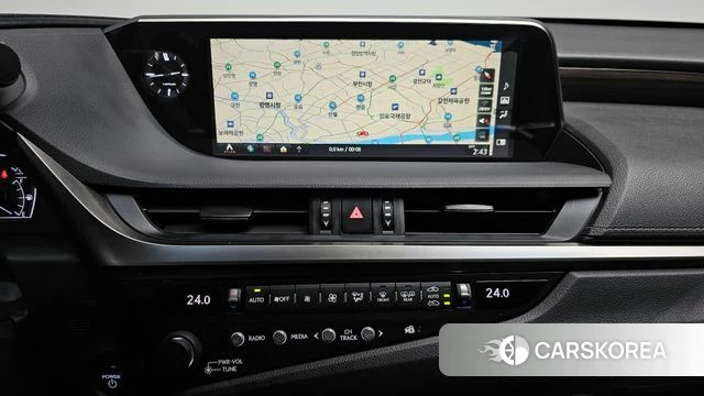 Lexus ES300h 7th generation 2019 Серебряный из Кореи, фото 4