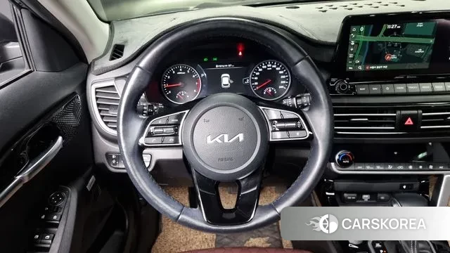 Kia Seltos 2021 Серый из Кореи, фото 4