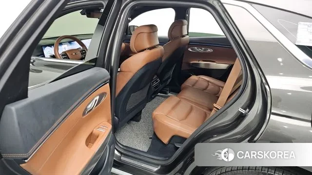 Genesis GV70 2024 Серый из Кореи, фото 4