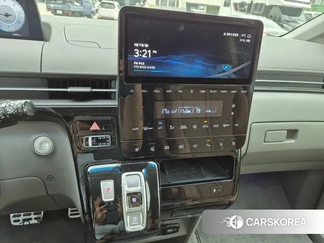 Hyundai Staria 2023 Черный из Кореи, фото 4