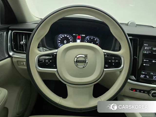 Volvo S60 3rd generation 2021 Белый из Кореи, фото 4