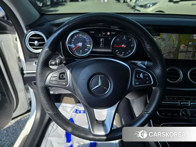 Mercedes-Benz E-Class W213 2018 Белый из Кореи, фото 4