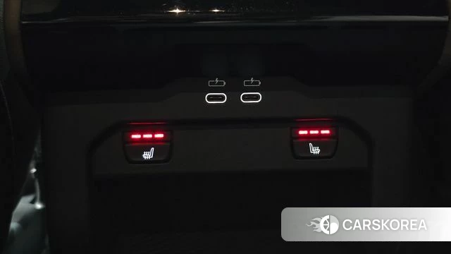 BMW 5 Series (G60) 2025 Черный из Кореи, фото 4