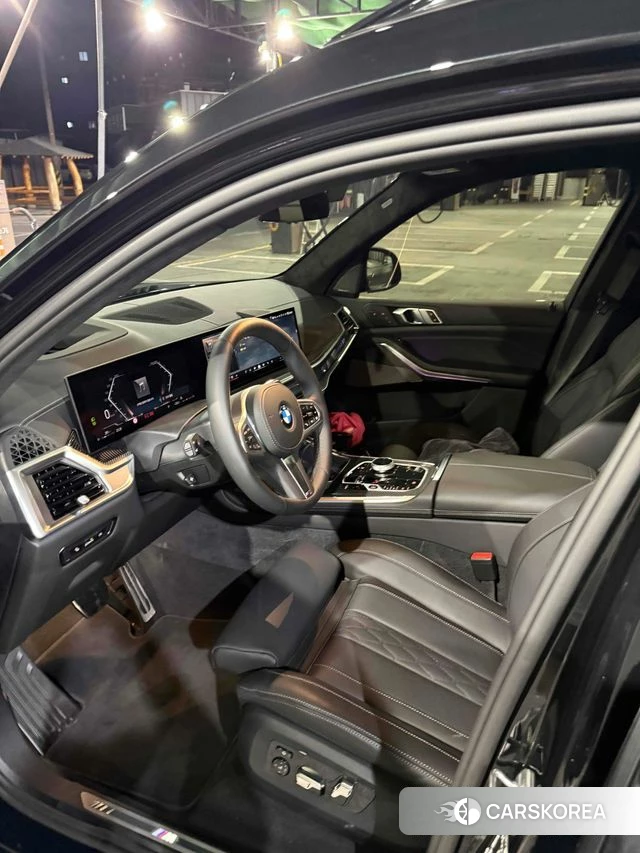 BMW X7 (G07) 2026 Черный из Кореи, фото 4