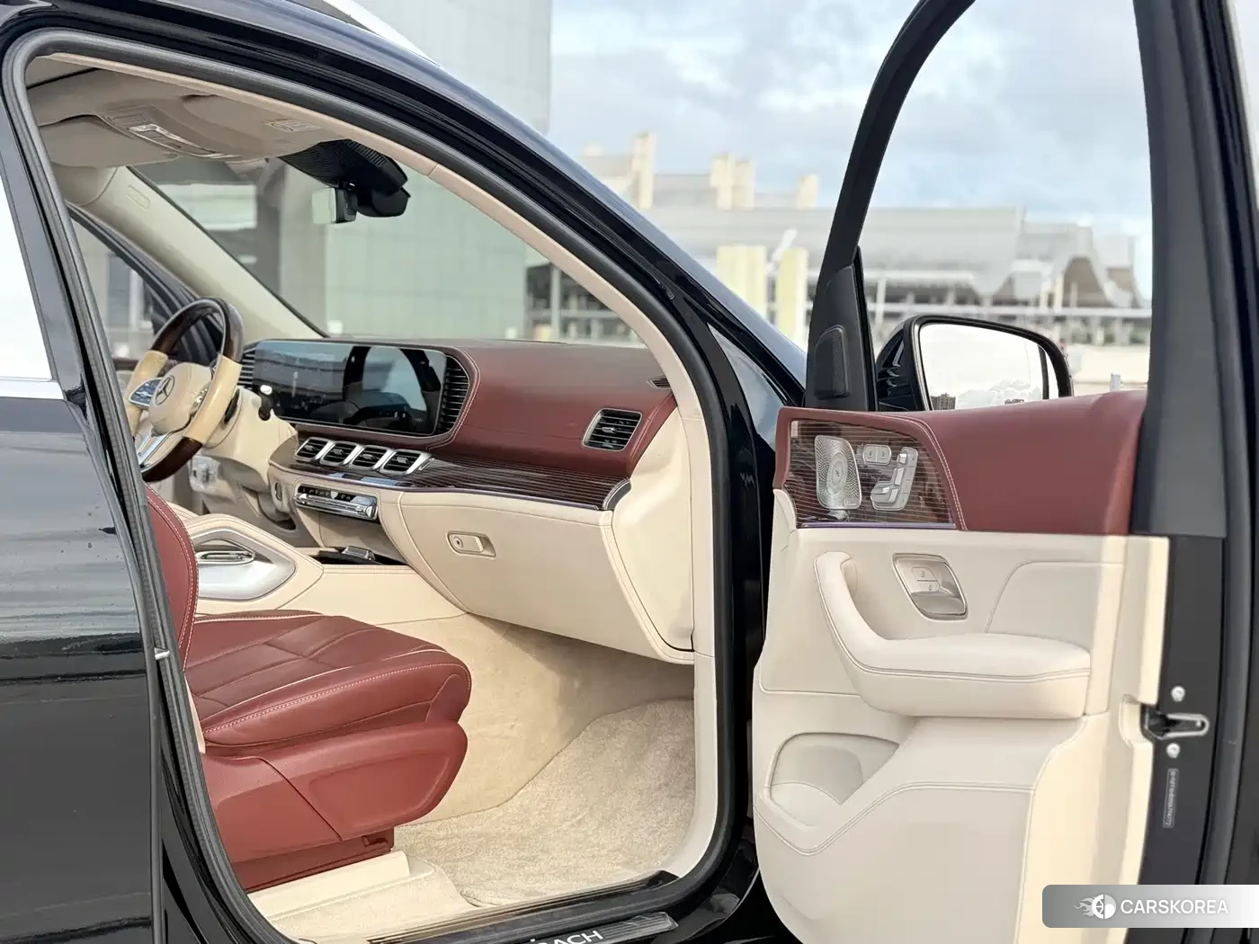 Mercedes-Benz Maybach GLS 2023 Черный из Китая, фото 4