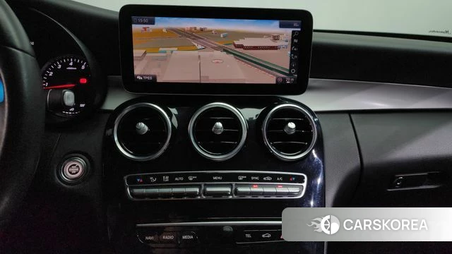 Mercedes-Benz C-Class W205 2019 Белый из Кореи, фото 4