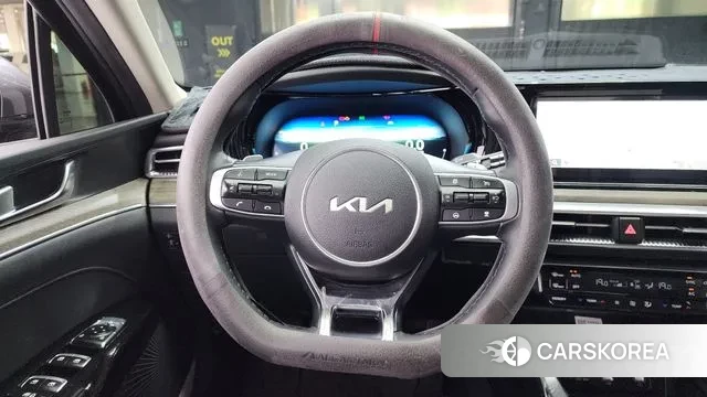 Kia K5 3rd generation 2023 Серый из Кореи, фото 4