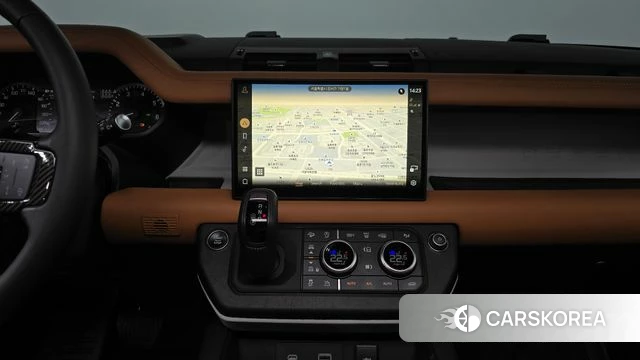 Land Rover Defender (L663) 2023 Черный из Кореи, фото 4