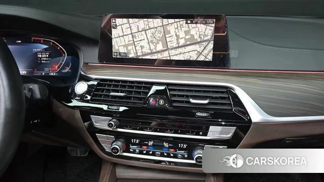 BMW 5 Series (G30) 2020 Белый из Кореи, фото 4