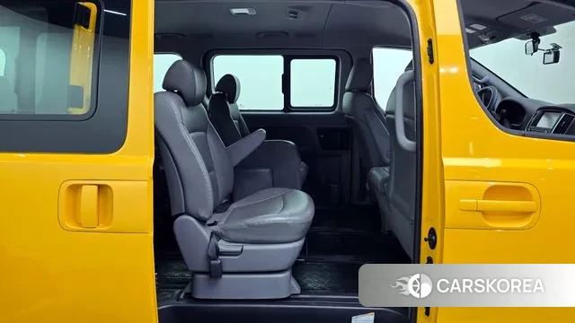 Hyundai The New Grand Starex 2021 Желтый из Кореи, фото 4