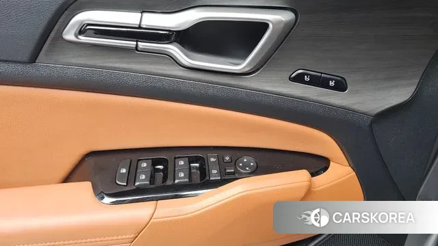 Kia Sportage 5th Generation Hybrid 2023 Серебряный из Кореи, фото 4